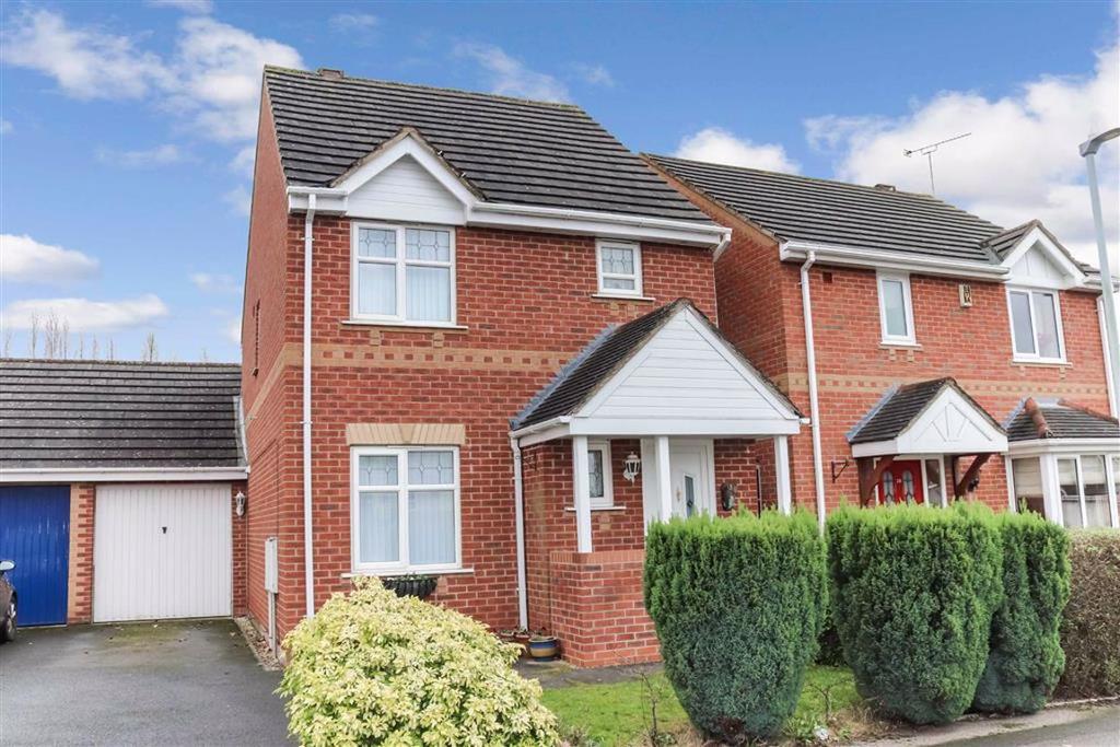 Penshurst Way, Nuneaton 3 bed link detached house £239,950
