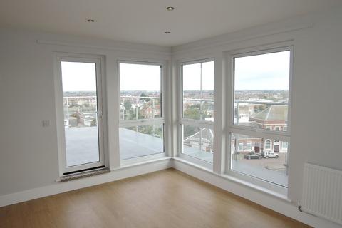 3 bedroom penthouse to rent, Harlech House, Carnarvon Road, Clacton-on-Sea