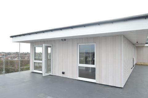 3 bedroom penthouse to rent, Harlech House, Carnarvon Road, Clacton-on-Sea