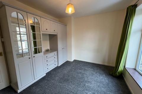 2 bedroom flat to rent, Wellington Street, Liversedge, West Yorkshire, WF15