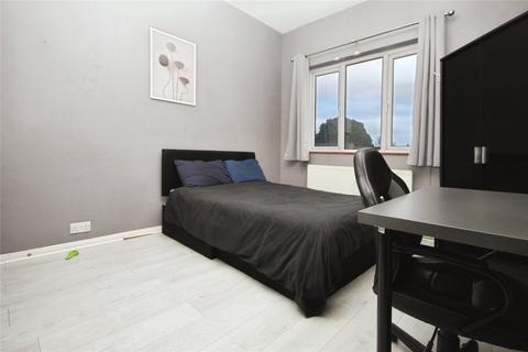 2 bedroom maisonette to rent, Selhurst Road, London, SE25