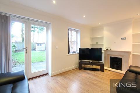 3 bedroom townhouse to rent, Bassett Green Road, Southampton