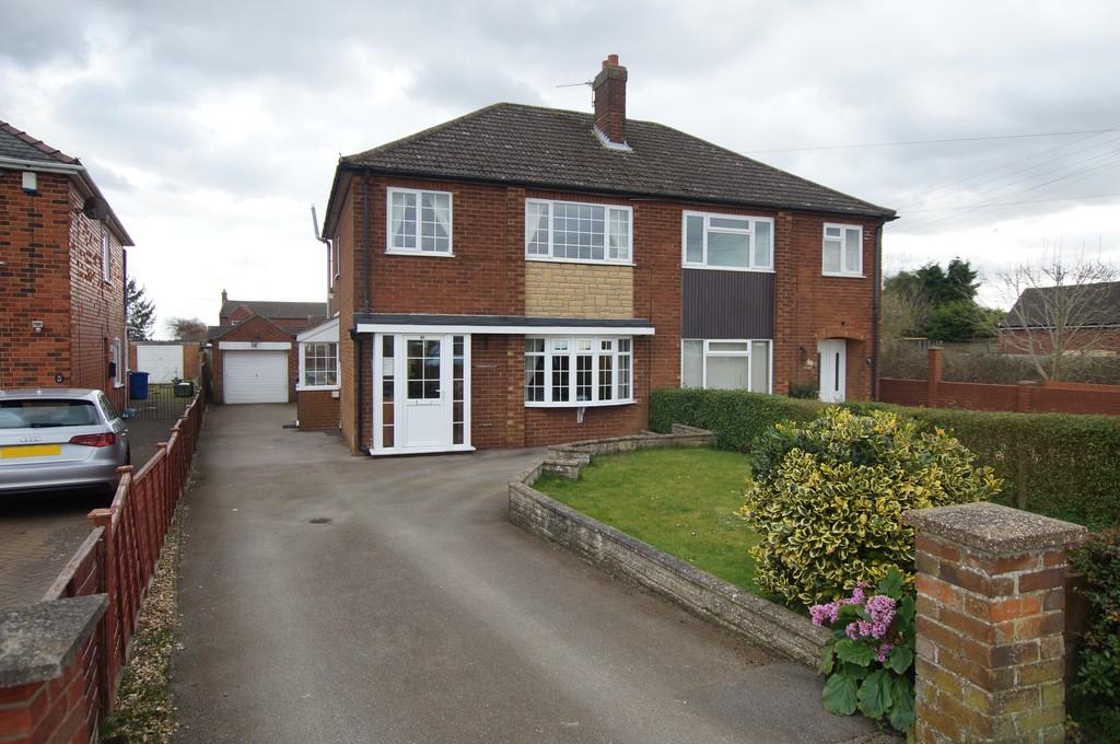 Scothern Road, Nettleham, Lincoln 3 bed semidetached house £195,000