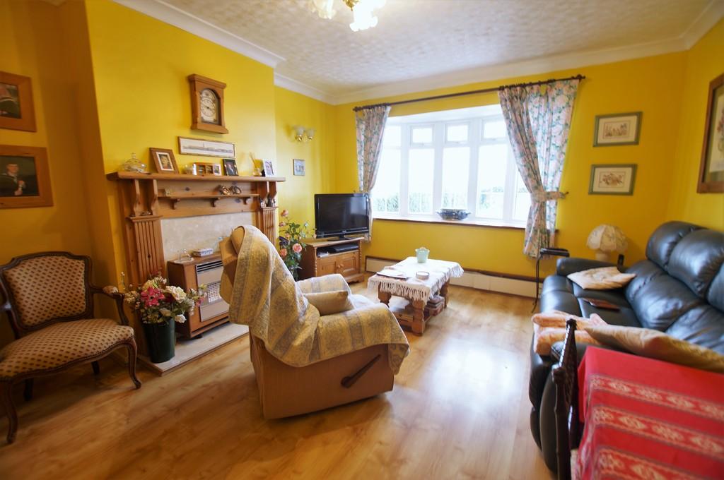 Scothern Road, Nettleham, Lincoln 3 bed semidetached house £195,000
