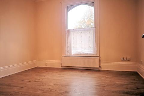 1 bedroom apartment to rent, 1 Bedroom Period flat to rent, Finsbury Park