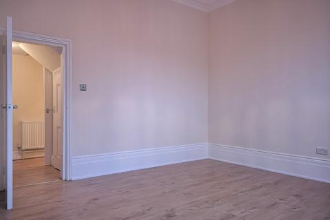 1 bedroom apartment to rent, 1 Bedroom Period flat to rent, Finsbury Park