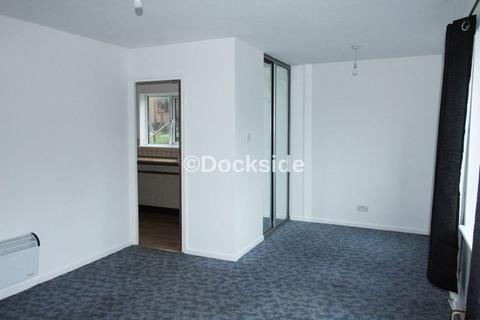 Studio to rent, Illustrious Close, Chatham