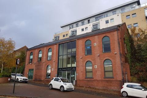 Office to rent - Large Top Floor Spacious Quayside Office Suite Available Split Into Three Rooms