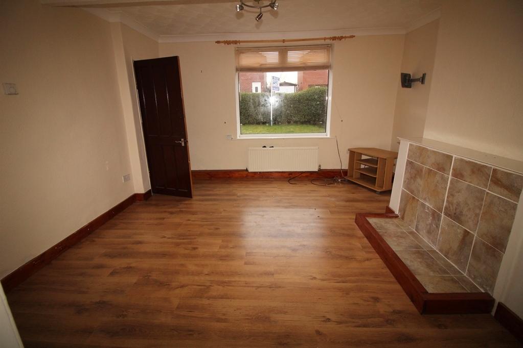 Strafford Street, Barnsley, S75 5LE 3 bed semidetached house £550