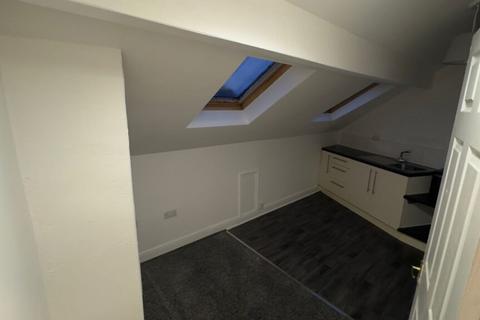 1 bedroom flat to rent, Flat 3, Parkfield Grove, Beeston, Leeds, LS11 7LS