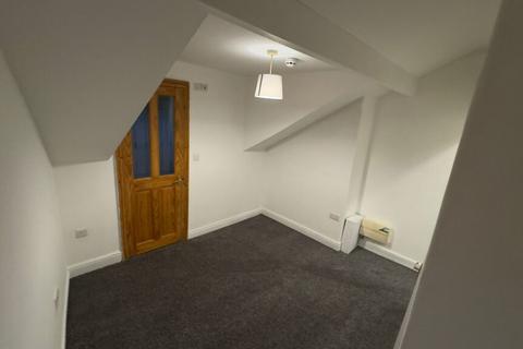 1 bedroom flat to rent, Flat 3, Parkfield Grove, Beeston, Leeds, LS11 7LS