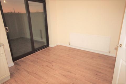3 bedroom end of terrace house to rent, Sumpter Court, Leyland Road, Penwortham, Preston, PR1 9SX