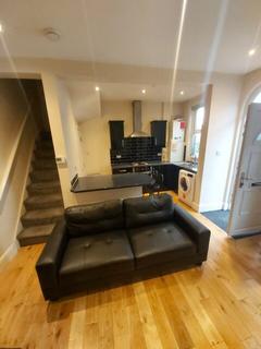 undefined, 4 Pennington Grove, Woodhouse, Leeds, LS6 2JL