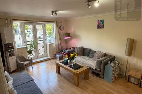 2 bedroom apartment to rent, Century House, Forty Avenue, Wembley HA9