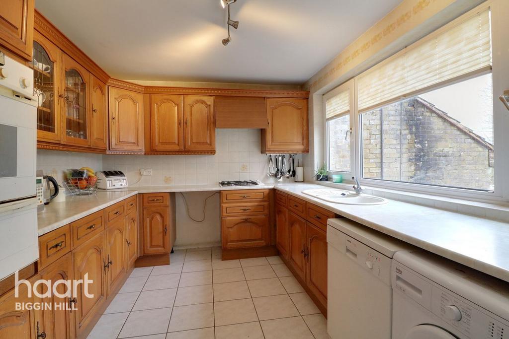 St Marys Green, Biggin Hill 3 bed terraced house £350,000