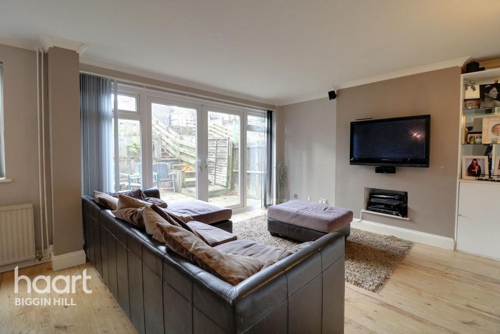 St Marys Green, Biggin Hill 3 bed terraced house £350,000