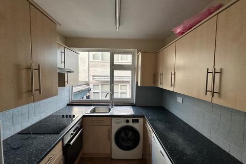 3 bedroom apartment to rent, Bedford Avenue, ,  Barnet,  EN5