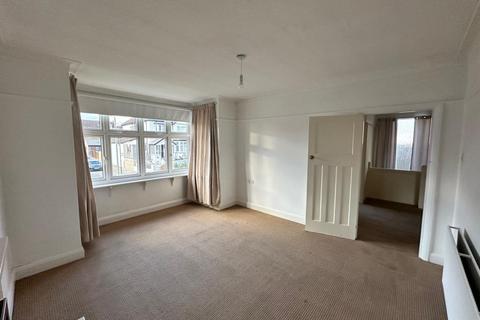 3 bedroom apartment to rent, Bedford Avenue, ,  Barnet,  EN5