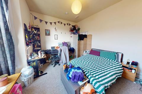 4 bedroom terraced house to rent, Lewes Road