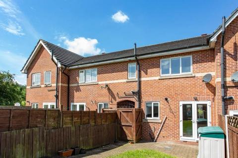 2 bedroom mews to rent, Carnoustie, Bolton, BL3