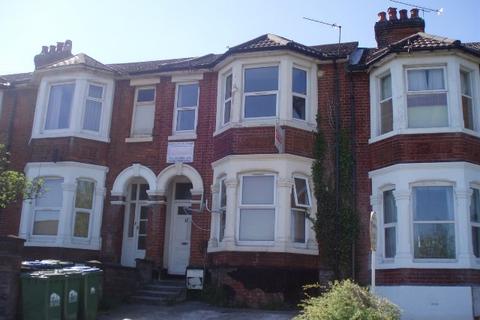 2 bedroom flat to rent, High Road, Swaythling, Southampton, SO16