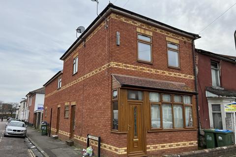 Derby Road, Newtown, Southampton, SO14