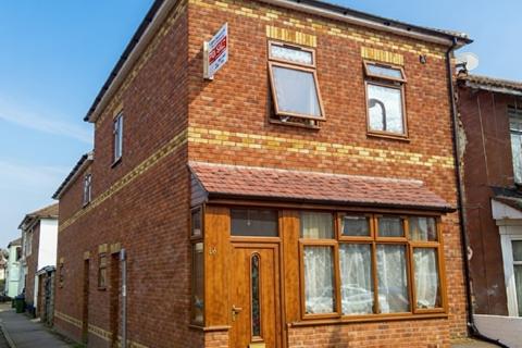 3 bedroom flat to rent, Derby Road, Newtown, Southampton, SO14