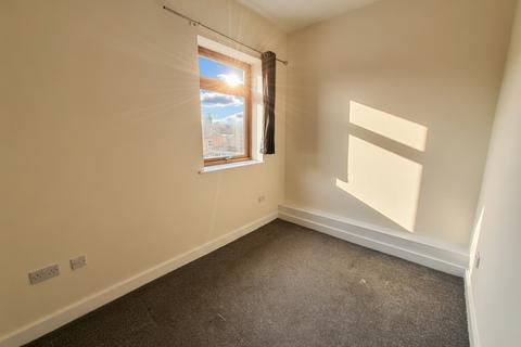 3 bedroom flat to rent, Derby Road, Newtown, Southampton, SO14