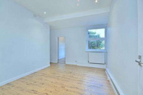 1 bedroom flat to rent, Hither Green Lane, London, SE13