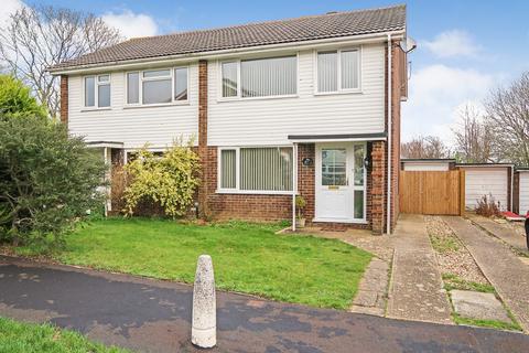 3 bedroom semi-detached house to rent, Coates Close, Basingstoke RG22