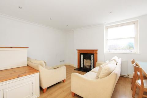 2 bedroom flat to rent - Mount Nod Road, Streatham, SW16