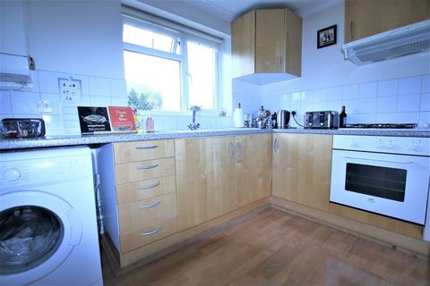 2 bedroom apartment to rent, Colnbrook