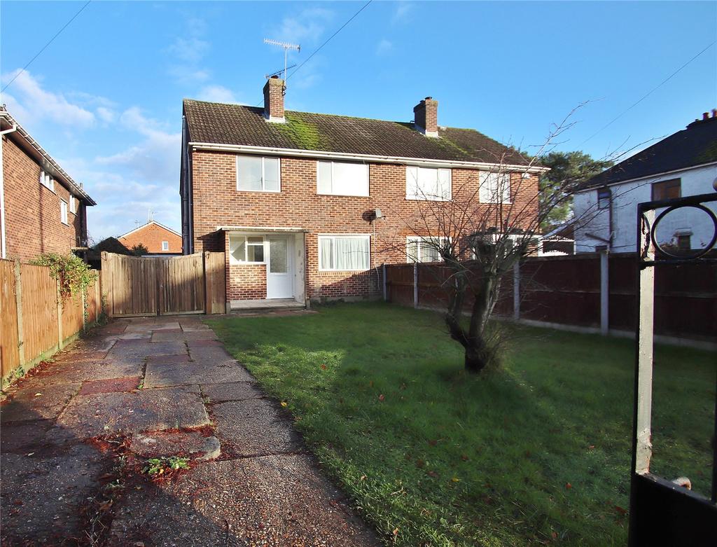 Northfield Road, Ringwood, Hampshire, BH24 Detached house £1,000 pcm