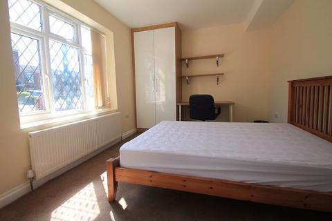 8 bedroom semi-detached house to rent, Whitehall Road, Uxbridge, UB8