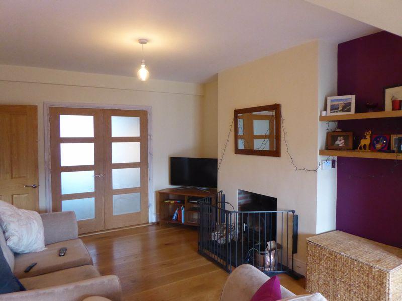 Collett Avenue, Shepton Mallet 3 bed semidetached house £329,950