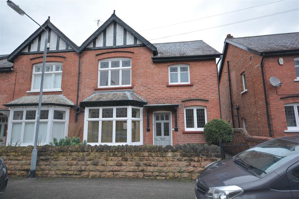 Carnarvon Road, West Bridgford, Nottingham 3 bed semidetached house