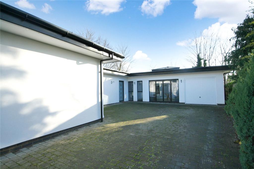 Ryeworth Road, Charlton Kings, Cheltenham, Gloucestershire, GL52 4 bed