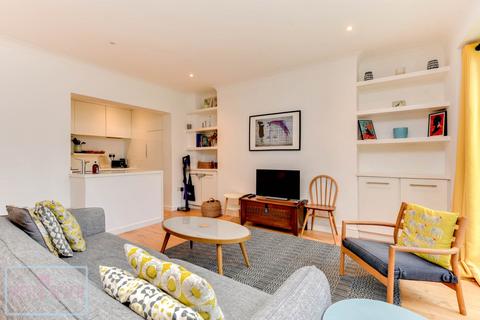 2 bedroom flat to rent, Brunswick Place, Hove