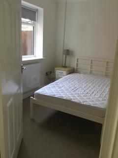4 bedroom house share to rent - The Chantrys