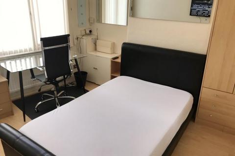 4 bedroom house share to rent, George Street