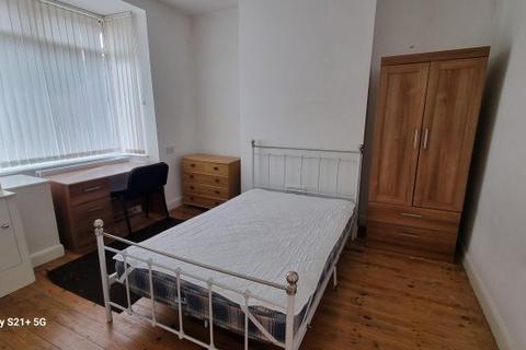 4 bedroom house share to rent, Ednaston Road