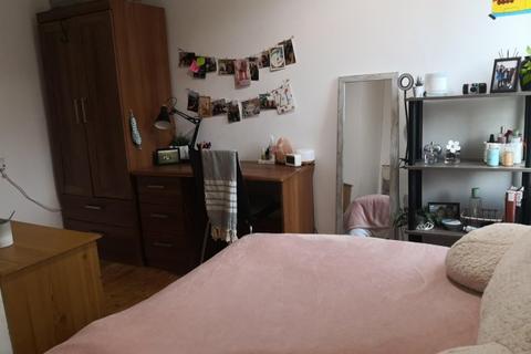 4 bedroom house share to rent, Ednaston Road