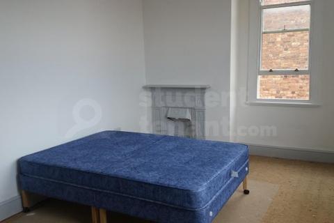 3 bedroom house share to rent - Broad Street