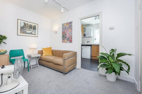 4 bedroom ground floor flat to rent, Oakworth Road, London, W10