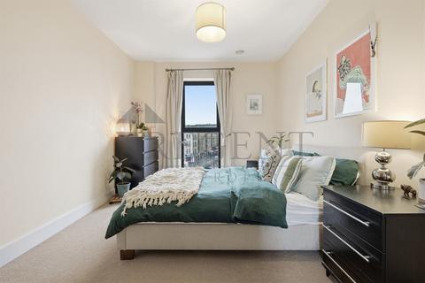 2 bedroom apartment to rent, Windlass Court, Vyner Street, E2