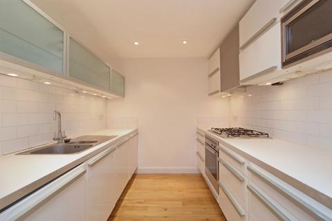 2 bedroom mews to rent, Hippodrome Mews, London, W11