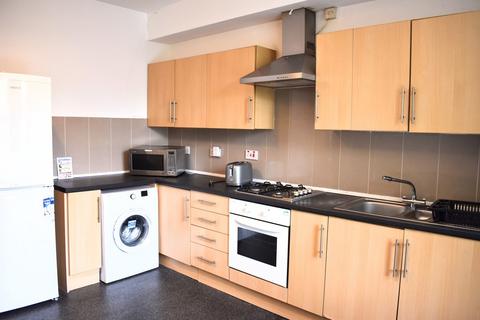 3 bedroom apartment to rent, Parsonage Road, Withington