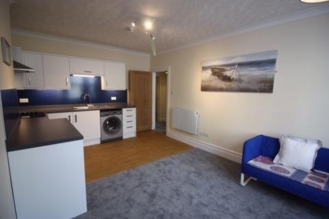 2 bedroom flat to rent, Northumberland Place, Teignmouth