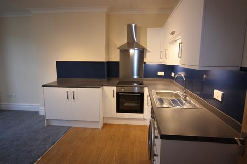 2 bedroom flat to rent, Northumberland Place, Teignmouth