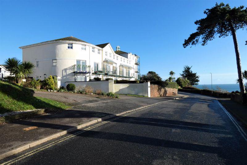 Highcliffe Mews, Paignton 4 bed terraced house £1,100 pcm (£254 pw)